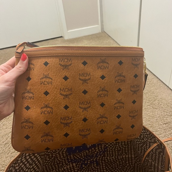 MCM Cognac Visetos Logo Canvas Tote in Brown - Picture 3 of 9